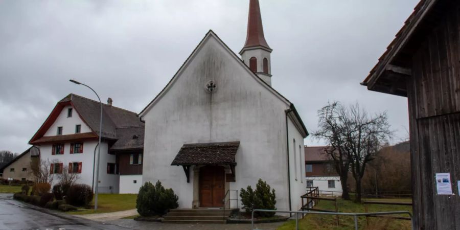 Kirche der Gemeinde Uezwil.