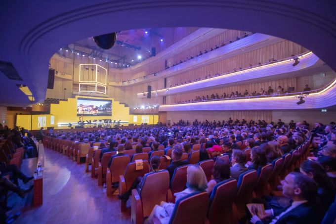 Die Swiss Music Awards im Luzerner KKL finden am Freitagabend mit reduziertem Publikum statt. SWISS MUSIC AWARD