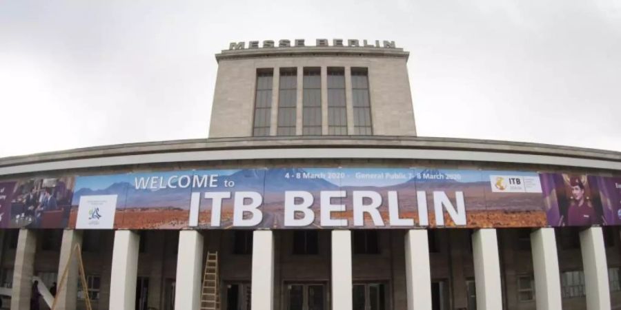 Die ITB findet dieses Jahr nicht statt. Wegen des Coronavirus haben sich die Veranstalter entschlossen, die weltgrösste Reisemesse abzusagen. Foto: Paul Zinken/dpa