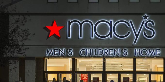Der angeschlagene US-Shopping-Riese Macy's hat einen radikalen Sanierungsplan beschlossen. (Archivbild) Der angeschlagene US-Shopping-Riese Macy's hat einen radikalen Sanierungsplan beschlossen. (Archivbild)