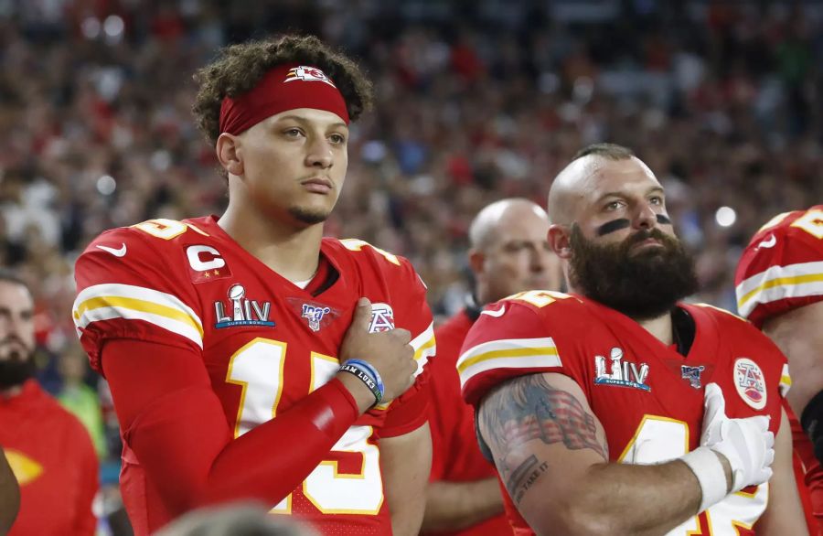 Patrick Mahomes spendet Geld und Mahlzeiten an Betroffene.