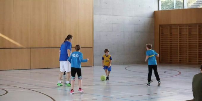 Beim ersten Kita-Fussball-Cup zeigten alle Teilnehmenden grossen Einsatz.