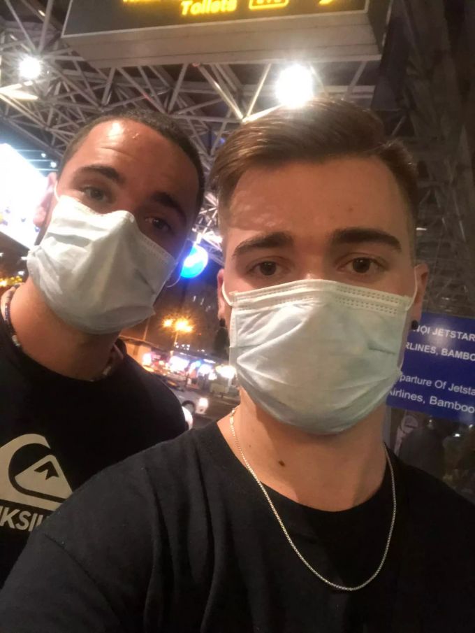 Die zwei Schweizer Touristen (Christian Z. und Nic Z.) sitzen momentan in Vietnam fest. Schweizer Touristen