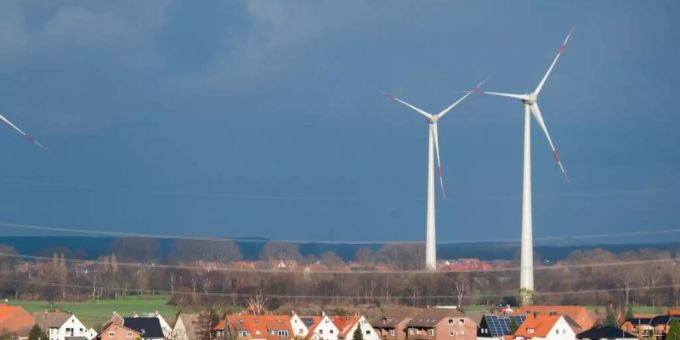 Berlin - Krise im Windkraft-Ausbau - Jobs und Klimaziele in Gefahr