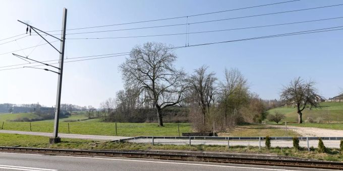 Einfahrtstrasse Richtung der Gemeinde Seon (AG). Einfahrtstrasse Richtung der Gemeinde Seon (AG).