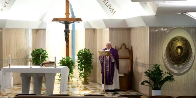 Frühmesse des Papstes in Santa Marta im Zeichen des Virus Frühmesse des Papstes in Santa Marta im Zeichen des Virus