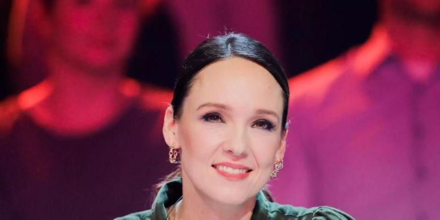 Comedian Carolin Kebekus als Rategast in der Prosieben-Show "The Masked Singer". Foto: Rolf Vennenbernd/dpa