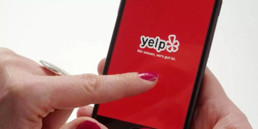 Auf Yelp können Nutzer vieles bewerten, zum Beispiel Restaurants, Dienstleister oder Geschäfte. Foto: Jennifer Weese/dpa