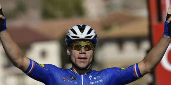 Sprinter Fabio Jakobsen gewann seine dritte Etappe bei der diesjährigen Vuelta. Foto: Alvaro Barrientos/AP/dpa Sprinter Fabio Jakobsen gewann seine dritte Etappe bei der diesjährigen Vuelta. Foto: Alvaro Barrientos/AP/dpa