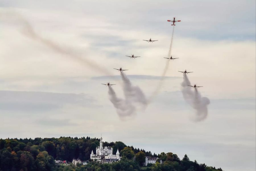 Das PC-7-Team gibt an allen drei Tagen, von Freitag bis Sonntag, Einblick in sein beeindruckendes Können.