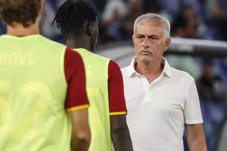 Als möglicher Abnehmer wird die AS Roma mit Star-Coach José Mourinho gehandelt.