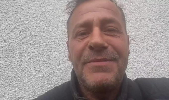 TV-Star Willi Herren (†45) grüsst seine Tochter Alessia bei «Kampf der Realitystars». Kampf der Realitystars