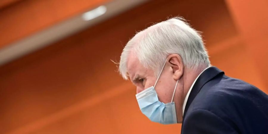 Seehofer bei einer Kabinettssitzung