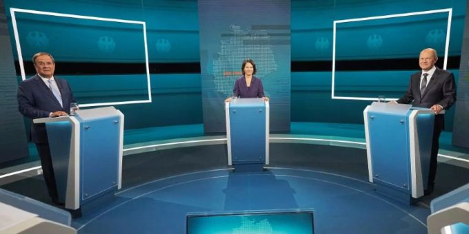 Laschet, Baerbock und Scholz vor Fernsehdebatte Laschet, Baerbock und Scholz vor Fernsehdebatte
