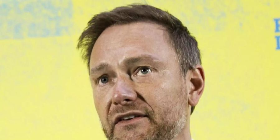 Christian Lindner kritisiert die Teilnahme seines Partei-Kollegen Thomas Kemmerich an Corona-Protesten. Foto: Carsten Koall/dpa