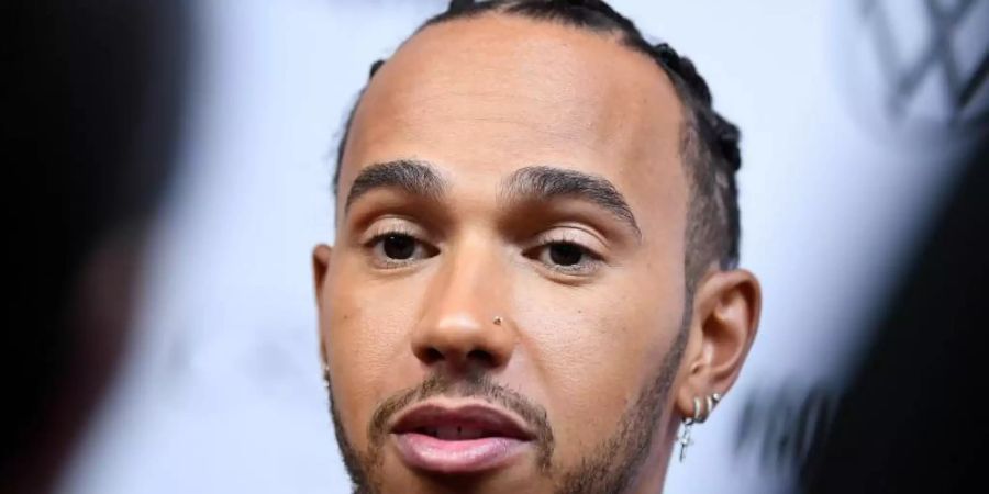 «Die Zeit der Binsenweisheiten und symbolischen Gesten ist vorbei», sagt Formel-1-Weltmeister Lewis Hamilton. Foto: Britta Pedersen/zb/dpa