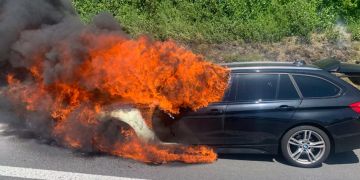 Eich LU: Auto brennt auf Autobahn A2