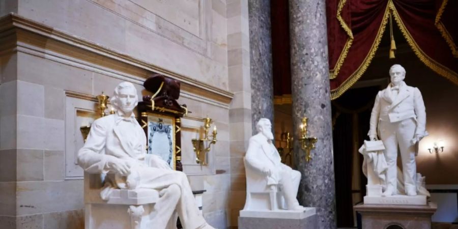 Umstrittene Statuen im Kapitol