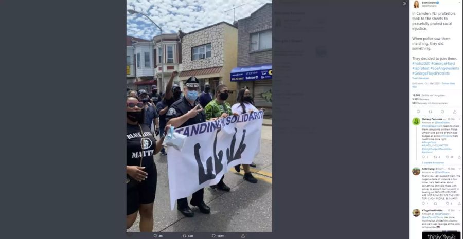 Auch in New Jersey haben sich Polizisten einem Demonstrationszug angeschlossen.