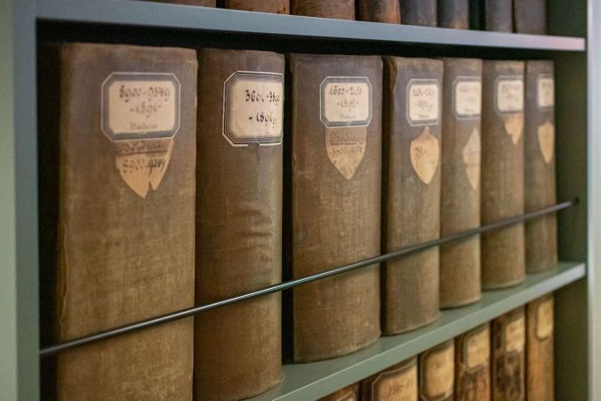 Musterbücher wurden früher als Kataloge benutzt in der Hutflechtindustrie.