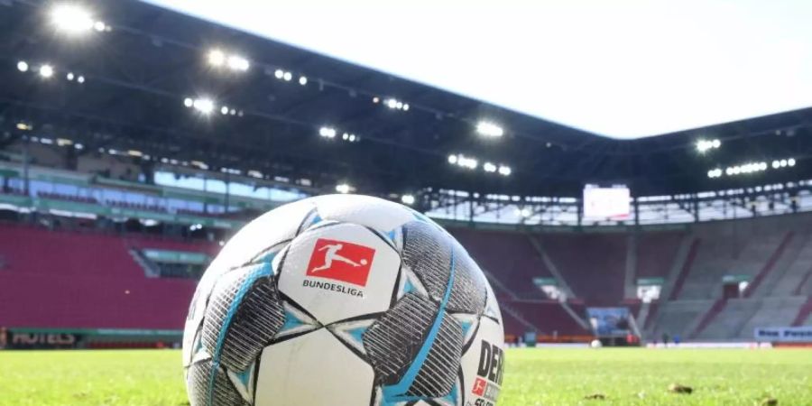 Der genaue Restspielplan der Fussball-Bundesliga steht fest. Foto: Tobias Hase/dpa - Pool/dpa