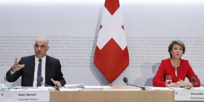 Alain Berset und Simonetta Sommaruga informieren zu den neuen Entwicklungen beim Coronavirus. Berset Sommaruga Coronavirus SP