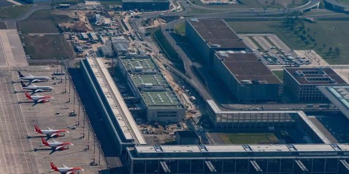 Blick auf den künftigen Hauptstadtflughafen BER. Foto: Tino Schöning/dpa-Zentralbild/dpa Blick auf den künftigen Hauptstadtflughafen BER. Foto: Tino Schöning/dpa-Zentralbild/dpa