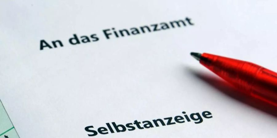 Seit Januar 2015 kommen deutlich weniger Steuerhinterzieher mit einer Selbstanzeige ohne Strafe davon. Foto: picture alliance / dpa
