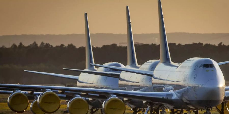 Um die Rettung der Lufthansa wird mit harten Bandagen gekämpft: Maschinen der Airline in Frankfurt am 20. April.