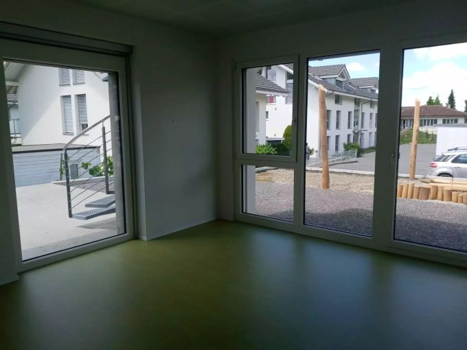 Dies wird bald das Ruhezimmer der Kinder werden, mit Blick auf den zukünftigen Garten. Kita Kiesen
