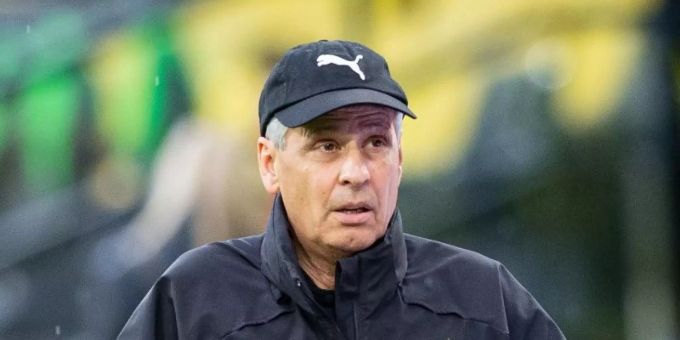 Lucien Favre bleibt Trainer beim BVB. Lucien Favre BVB