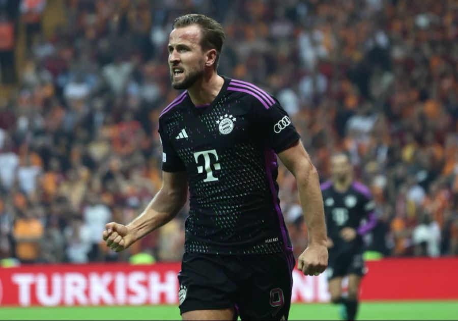 Ist der einzige im Ranking aus der Bundesliga – Harry Kane. Er kassiert 32 Millionen jährlich und liegt auf Rang 10 der Topverdiener.