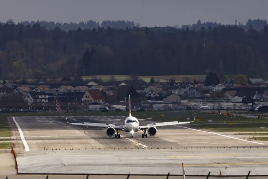 Das Passagieraufkommen ist in beiden Jahreszeiten ähnlich.