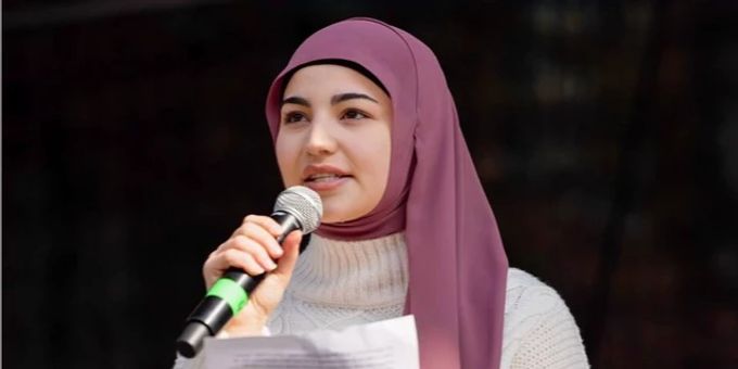 Elisa Bas (22) ist Sprecherin bei der deutschen «Fridays for Future»-Bewegung. Jetzt sorgt sie mit Aussagen zum Israel-Krieg für Kritik. bas israel krieg
