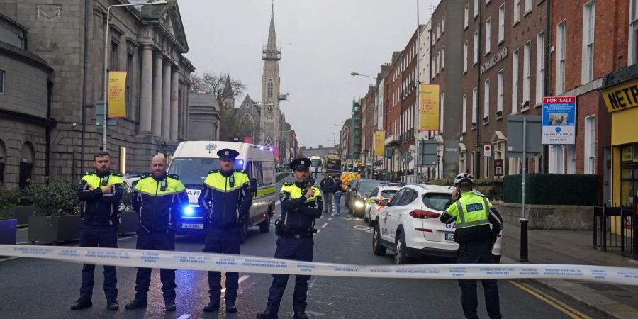 Der abgesperrte Tatort am Parnell Square East in Dublin.