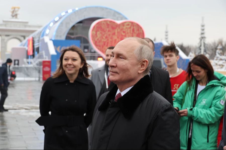 Dabei war Putin am selben Tag auch beim Expo-Forum in Moskau.