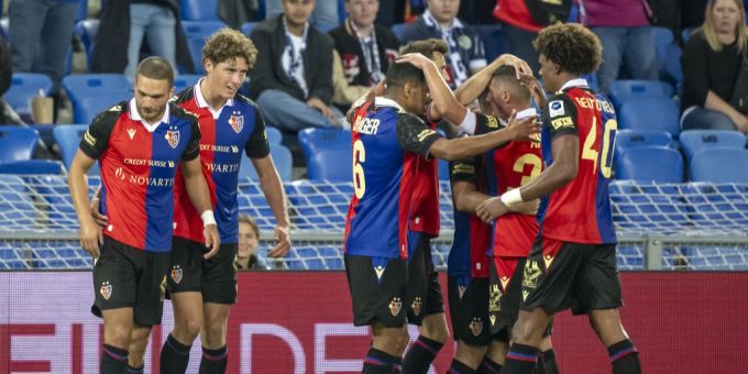Unter anderem Finn van Breemen (2.v.l) wird dem FC Basel in der Natipause fehlen. FC Basel