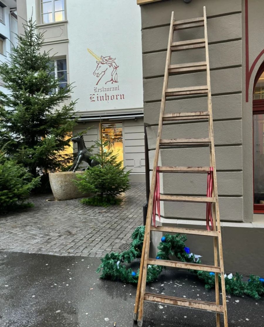 Sein «Weihnachtswunderland» hat er in der Luzerner Altstadt vor dem Restaurant Einhorn  errichtet..