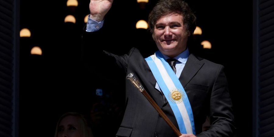 Argentiniens Präsident Javier Milei hatte die Wahl mit radikalen Forderungen nach einer wirtschaftlichen und politischen Kehrtwende gewonnen.