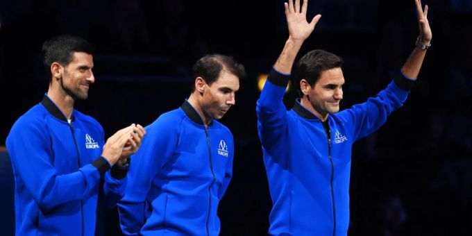 Novak Djokovic applaudiert beim letzten Laver-Cup-Auftritt von Roger Federer. Djokovic