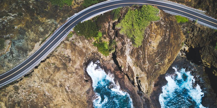 Ein Roadtrip auf Oahu bietet spektakuläre Aussichten und herrliche Küstenstrassen.