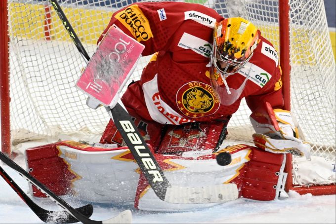 Die SCL Tigers kassieren zwei Tore im Mitteldrittel gegen den ZSC. SCL Tigers