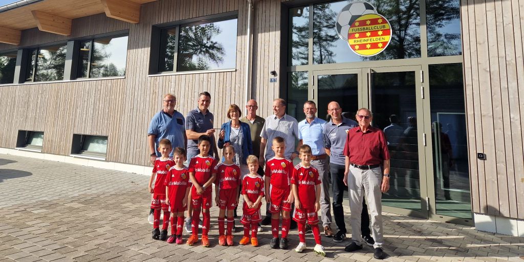 Rheinfelden übergibt dem FC Rheinfelden das neue Garderobengebäude