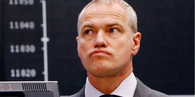 Nach dem Rücktritt von Carsten Kengeter wird untersucht, ob der freie Posten bei der Deutschen Börse rechtzeitig kommuniziert wurde. Nach dem Rücktritt von Carsten Kengeter wird untersucht, ob der freie Posten bei der Deutschen Börse rechtzeitig kommuniziert wurde.