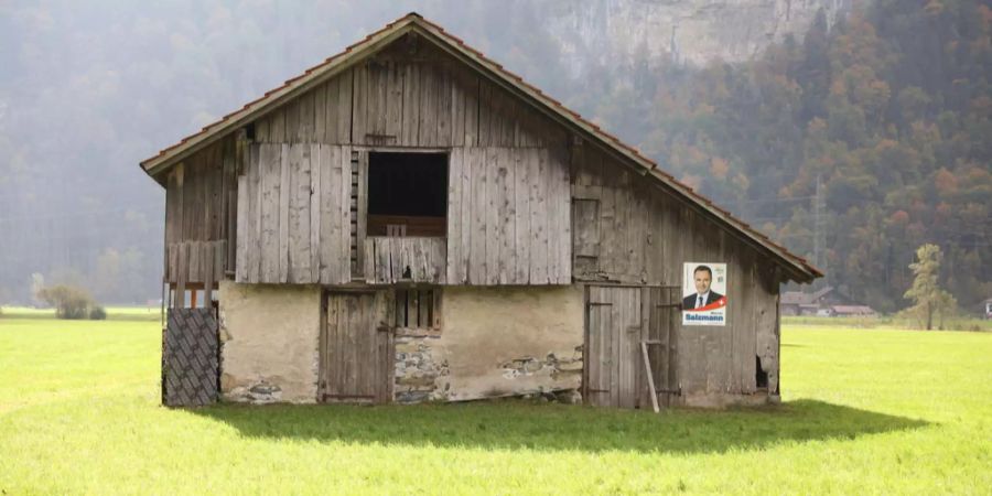 Ungenutzte Scheunen und Ställe dürfen vorerst nicht einfacher zu Wohnungen umgebaut werden.