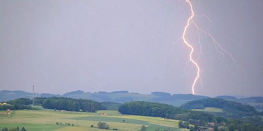 Am Freitagabend kam es im Kanton Basel-Landschaft zu zahlreichen Feuerwehreinsätzen aufgrund eines Gewitters.