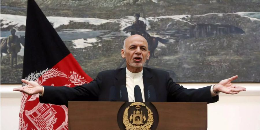 Der afghanische Präsident Aschraf Ghani spricht während einer Pressekonferenz im Präsidentenpalast in Kabul.