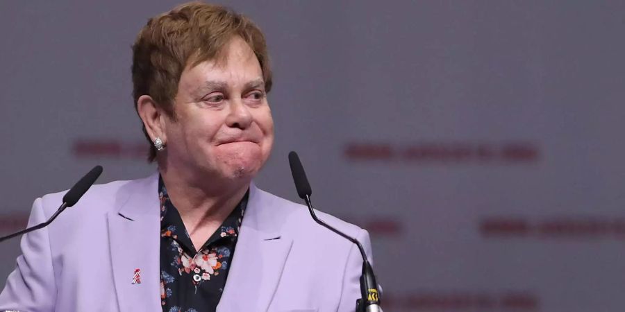 Elton John kann seine Tränen bei der Welt-Aids-Konferenz nicht zurückhalten.