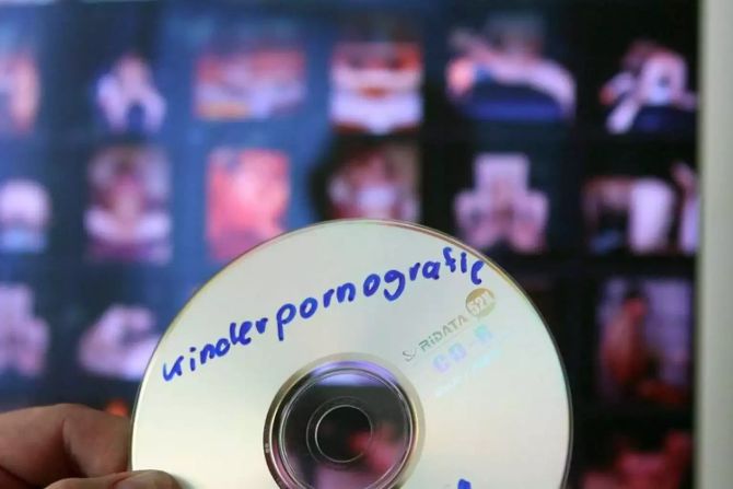 Kinderpornografie Symbolbild