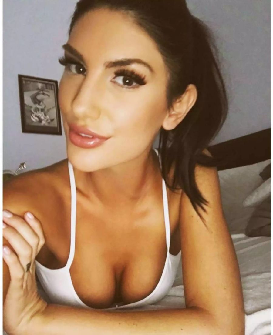 Kur vor ihrem Tod postete August Ames noch Selfies.